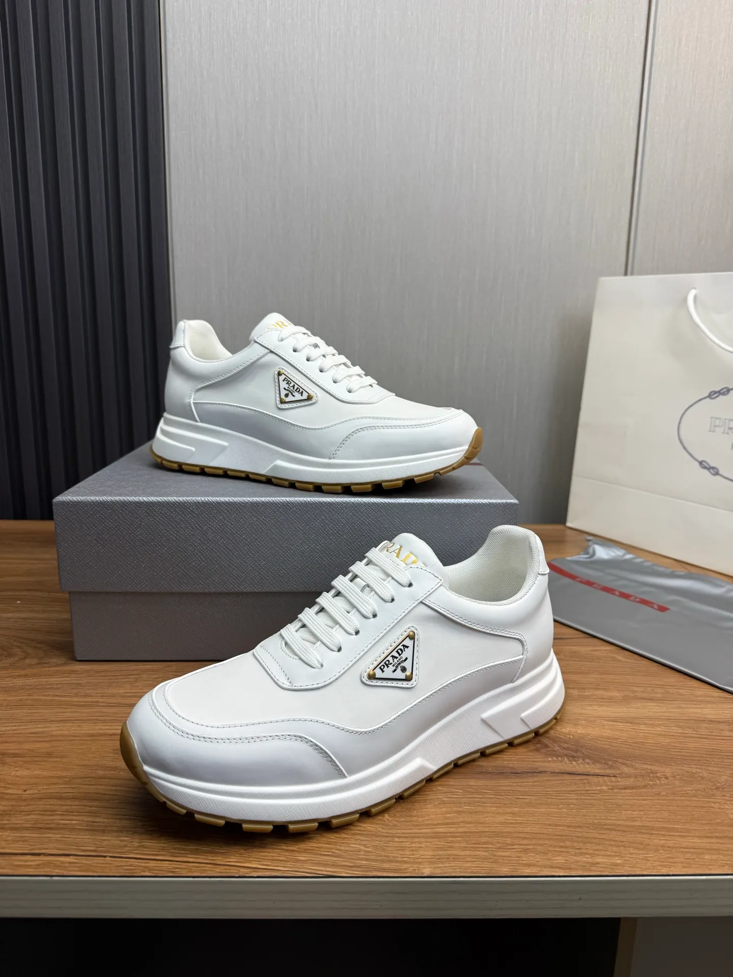 Men's shoes 💰580💰 [PRADA] Popular men's shoes shipped 👏Official website synchronization ⬆️Original cowhide fabric + cowhide lining, 1⃣️:1⃣️reproduction, original sole, 38-45 (45. Customized, non-refundable)